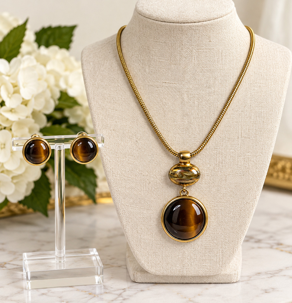 Kenneth Cole KC Brown Tiger Eye Look Glass Pendant Necklace Earrings Set